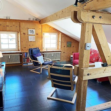 Alpenstil - 60M2 Dachstockwohnung Mit Garage - Bm186 Pontresina Exterior foto